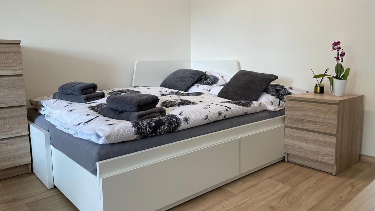 Apartman Na Zahradni Кийов Екстериор снимка