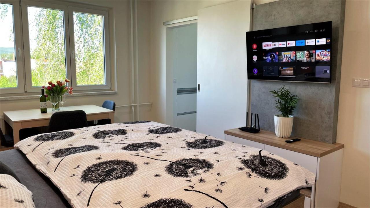 Apartman Na Zahradni Кийов Екстериор снимка